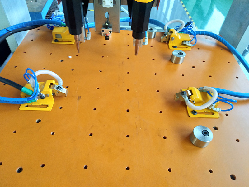 0505桌面式栽釘機(jī)